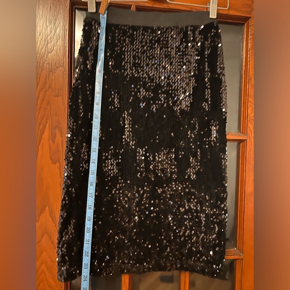 Saturday night sequins - Picture 2 of 2